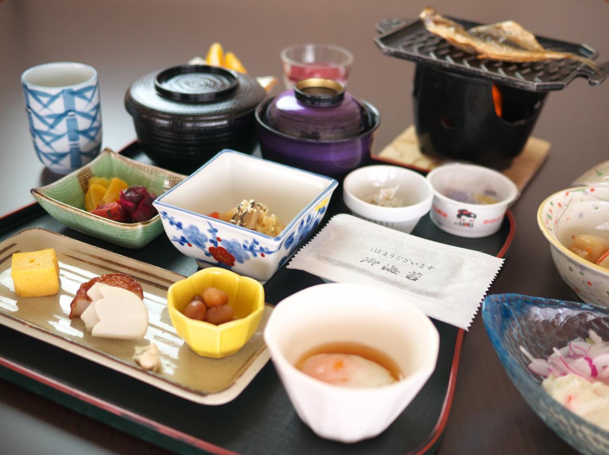 Отель Wisterian Life Club Atami Экстерьер фото
