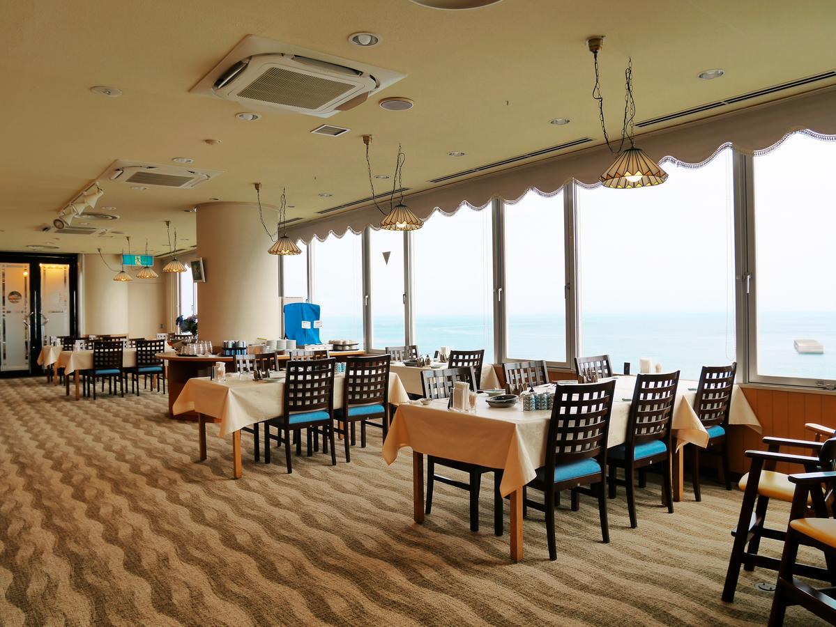 Отель Wisterian Life Club Atami Экстерьер фото