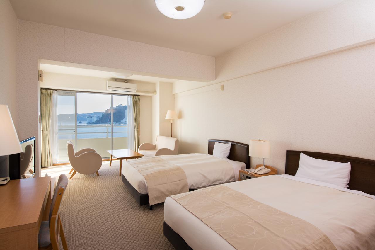 Отель Wisterian Life Club Atami Атами Экстерьер фото