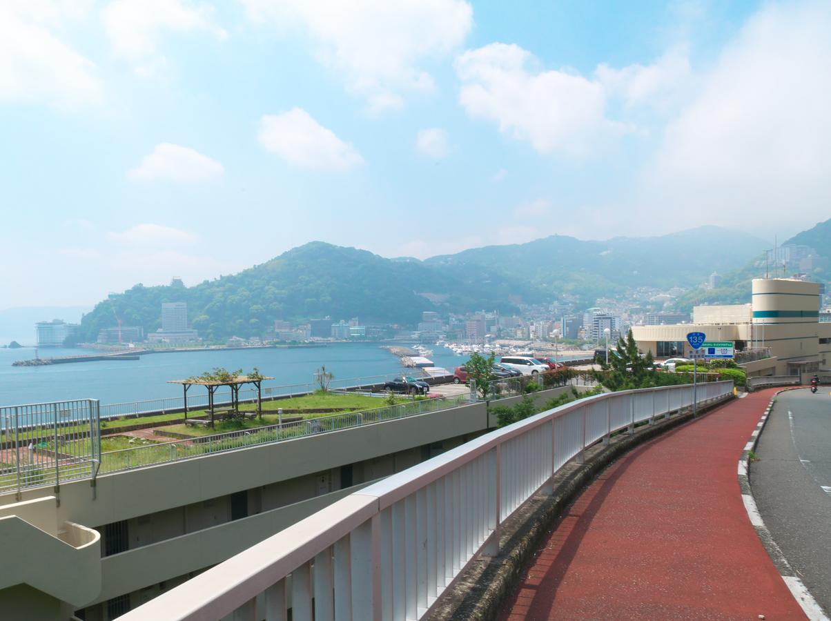Отель Wisterian Life Club Atami Экстерьер фото